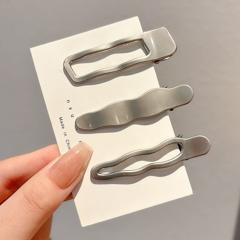 Matte or Glossy Silver Hair Cl - Tippet Line recensione e prezzo
