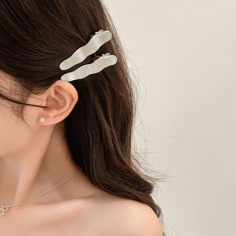 Matte or Glossy Silver Hair Cl - Tippet Line recensione e prezzo