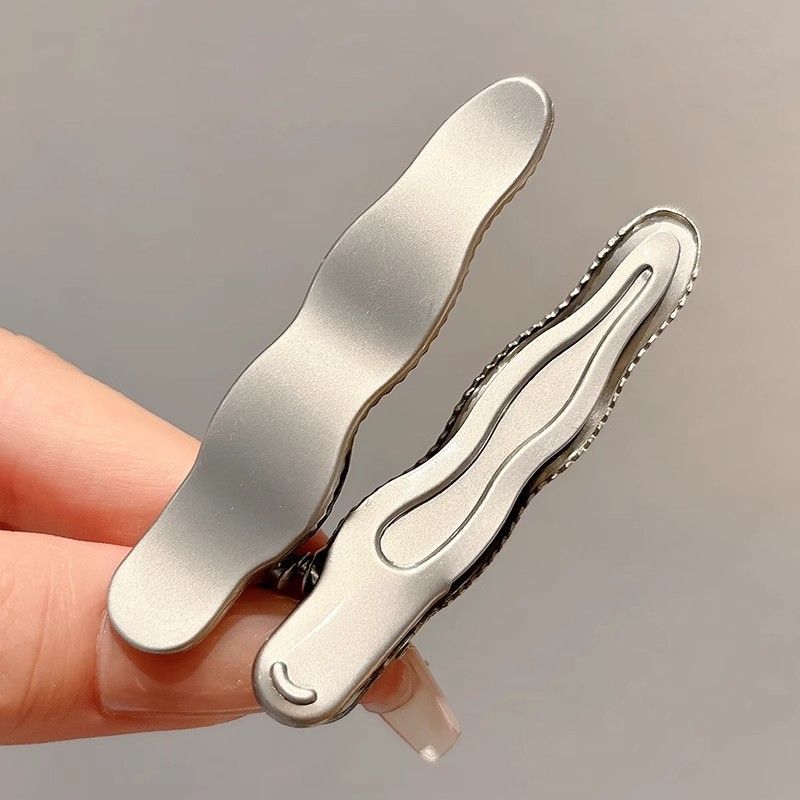 Matte or Glossy Silver Hair Cl - Tippet Line recensione e prezzo